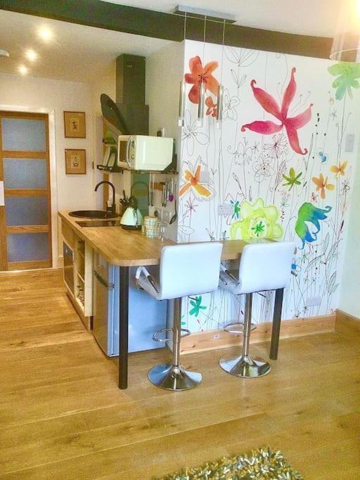 러들로 Henwick House Beautiful Flat,Private Parking, Short Walk To Town 아파트 외부 사진